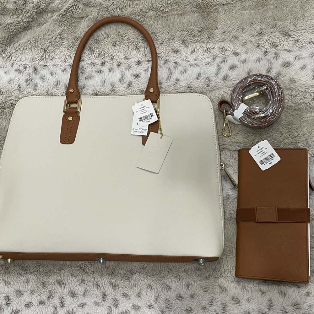 Elegant Cream and Tan Women's Danier Lexington Bag and wallet